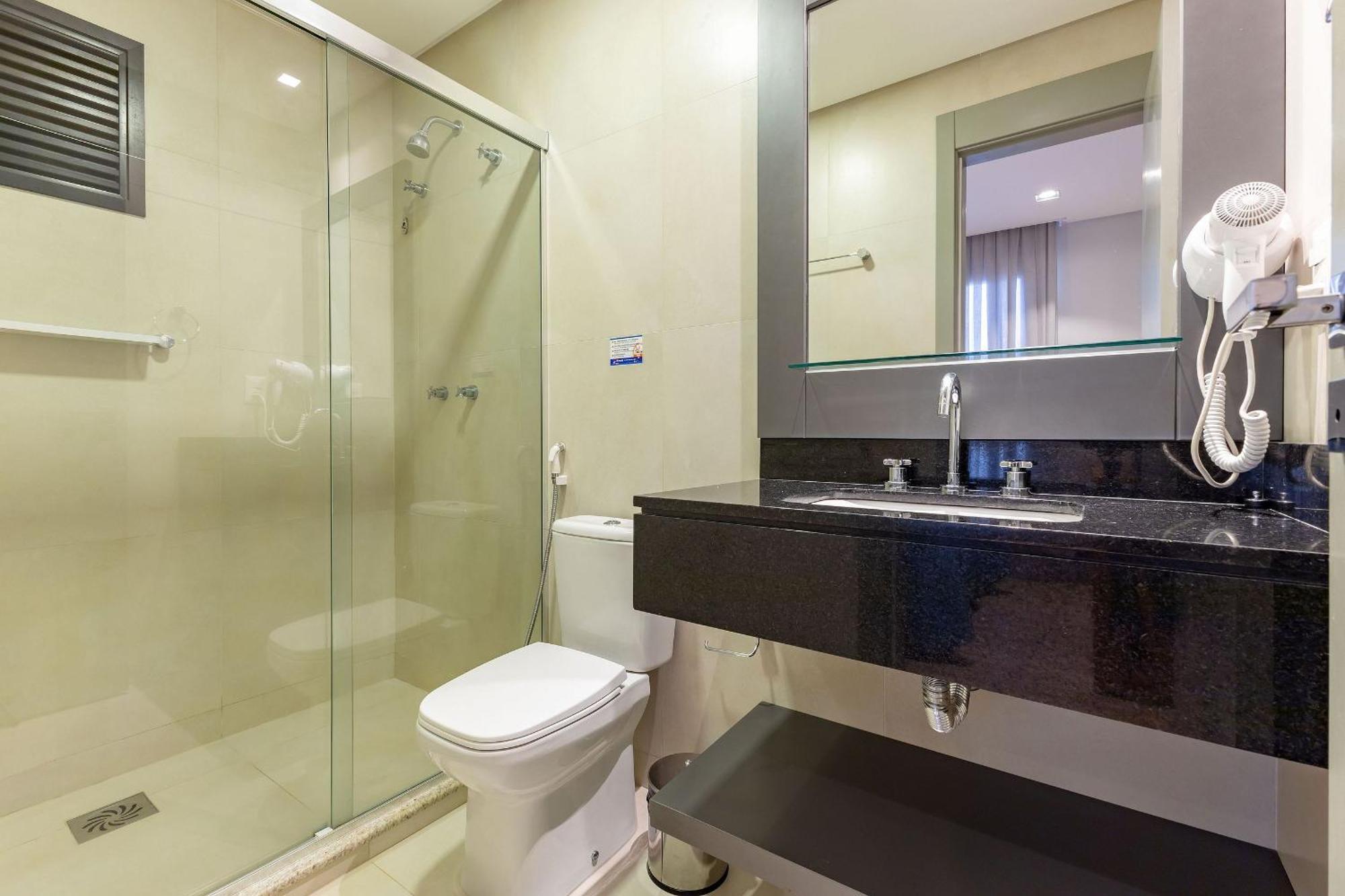 Confortavel Loft Em Condominio Com Piscina Бомбіняс Екстер'єр фото